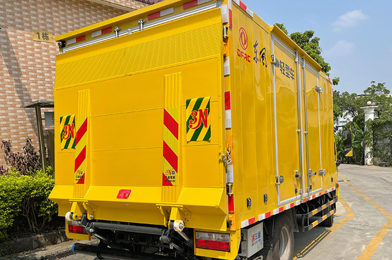 三能汽車尾板安全、高效的裝卸解決方案