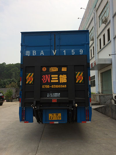 摩托車尾箱底板，實用性與美觀性的完美結(jié)合