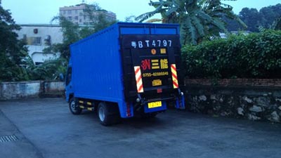 冷藏車尾板的作用，保障貨物新鮮度與安全性